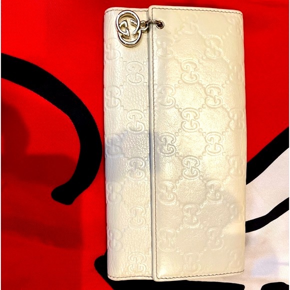 Gucci Ghost Diamond and GG Red, Black, and White Square Silk Twill Scarf - Picture 3 of 5